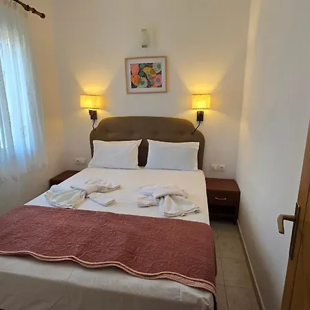Hotell Itamos House *