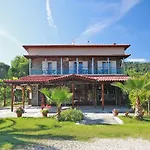 Itamos Migdanis House Hotel *