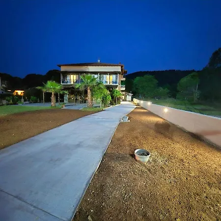 Itamos Migdanis House