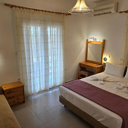 Hotell Itamos Migdanis House *