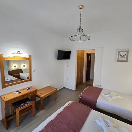 Itamos Migdanis House Hotell *