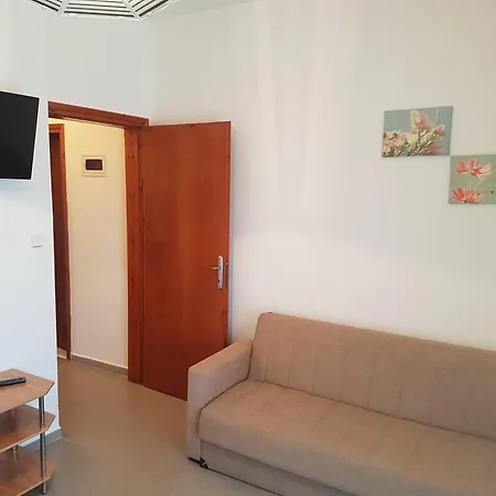 Itamos Migdanis House Otel *