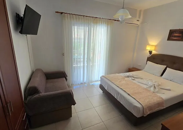 Itamos Migdanis House מלון *