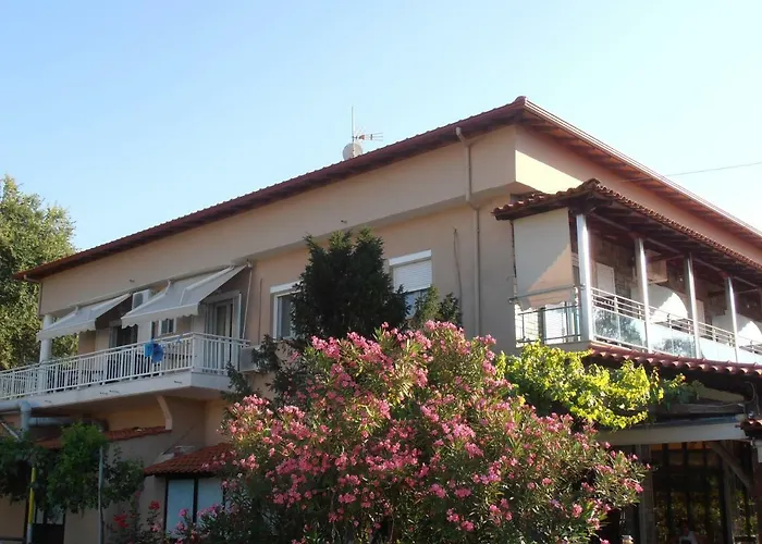 מלון Itamos Migdanis House *